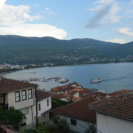 Meli Apartment Ohrid Buitenkant foto