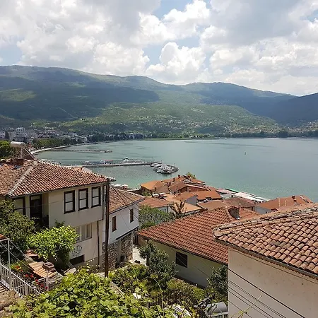 Meli Apartment Ohrid Buitenkant foto