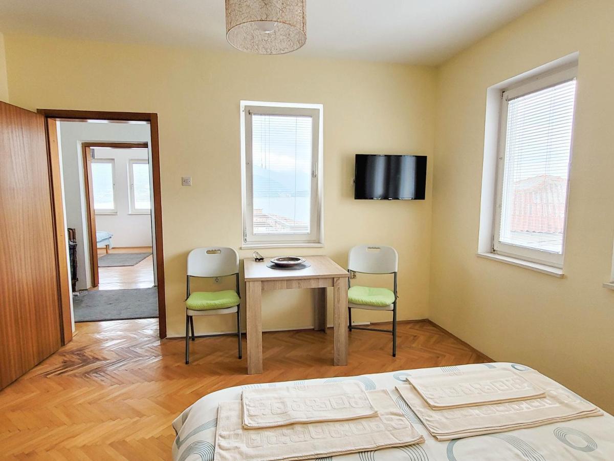 Apartment Meli *