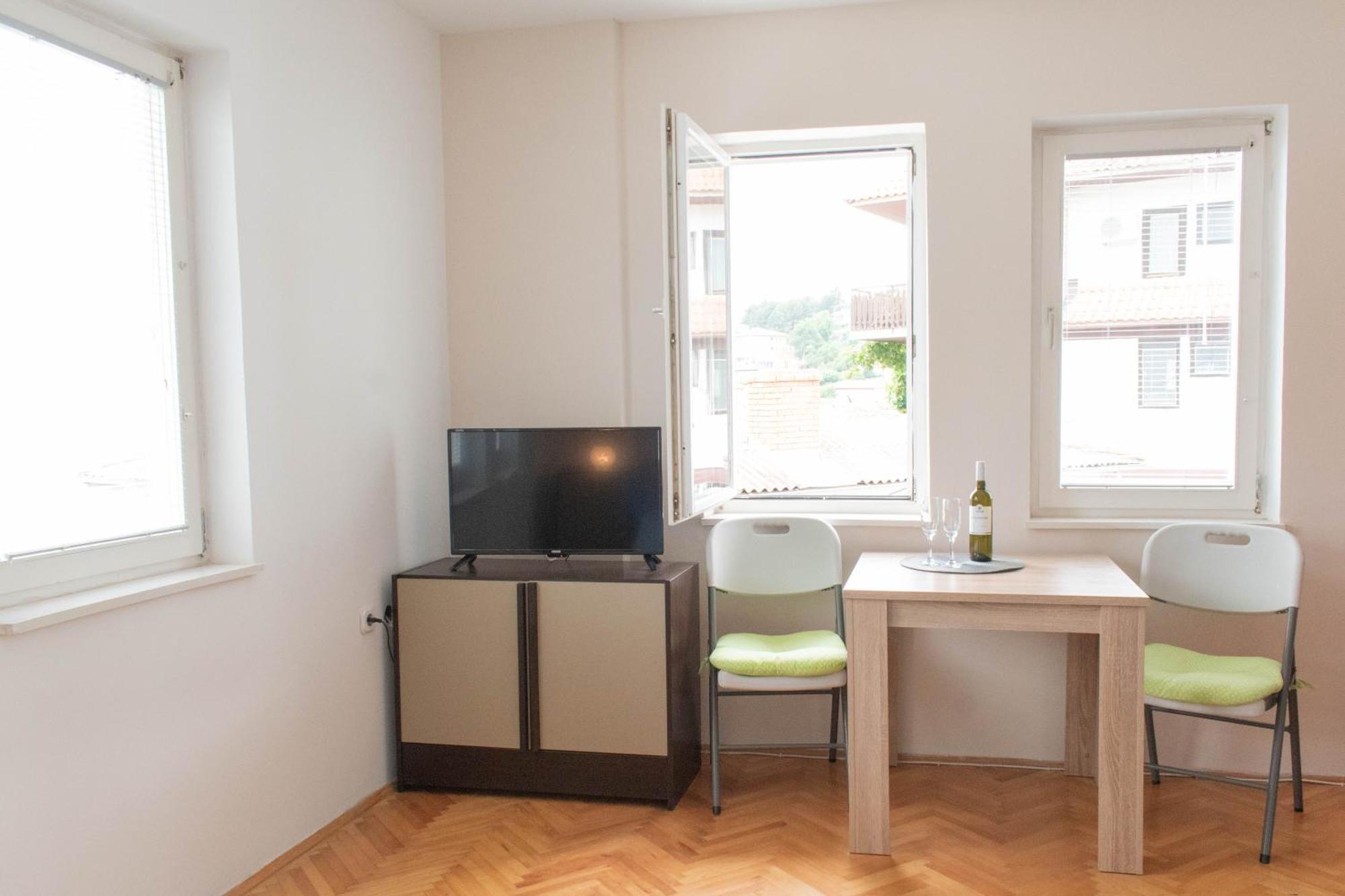 Meli Apartment