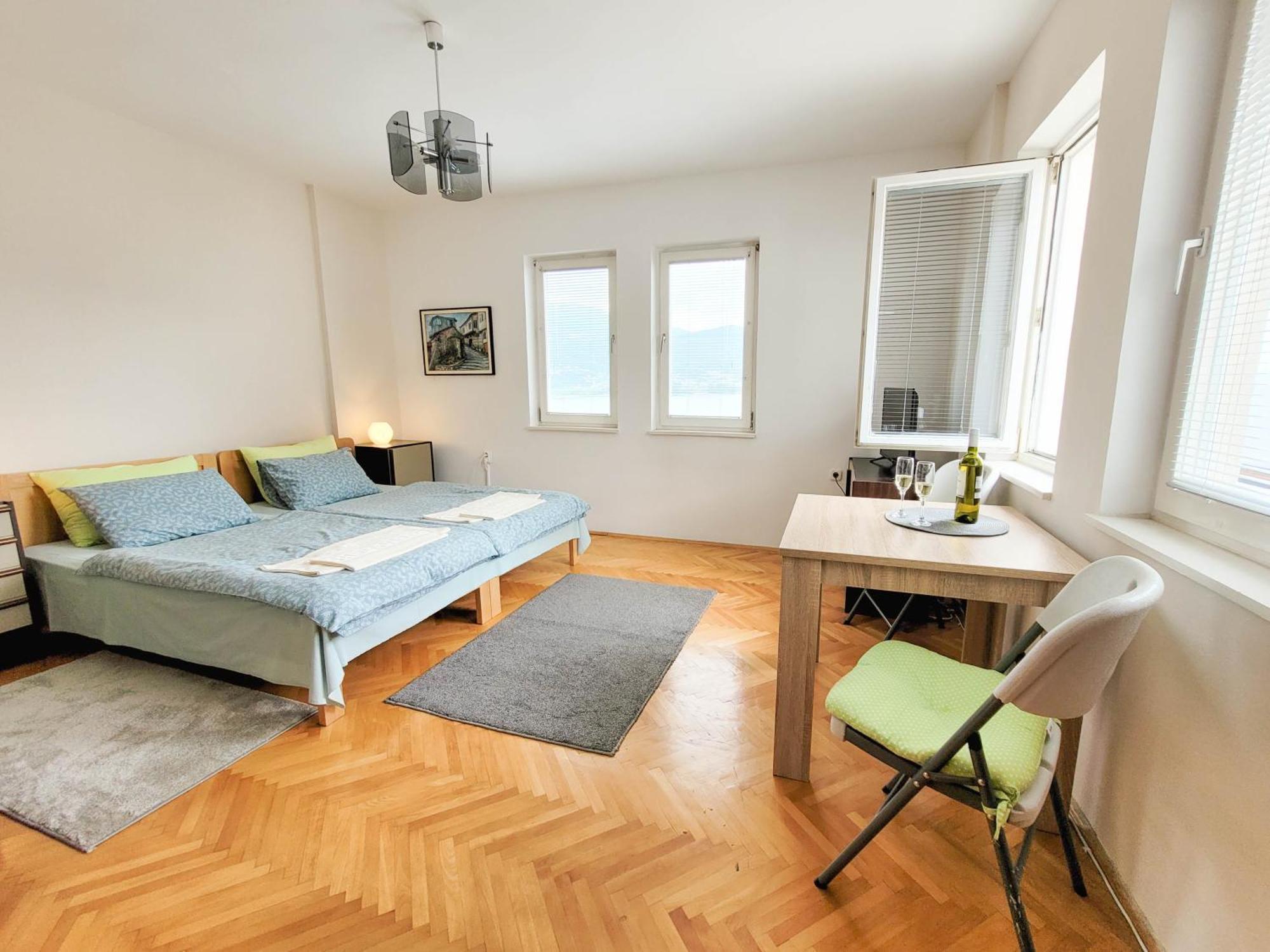 Apartment Meli *